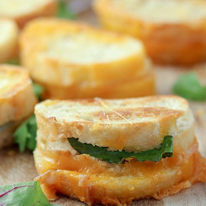 https://www.mustlovehome.com/wp-content/uploads/2018/05/Double-Grilled-Cheese-Sandwich-Bites-RD3-720.jpg