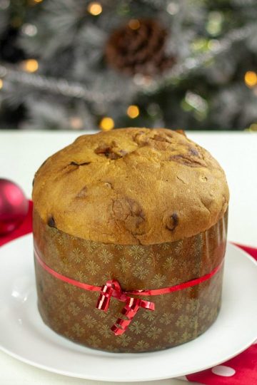 Easy Holiday Panettone Layer Cake – Must Love Home