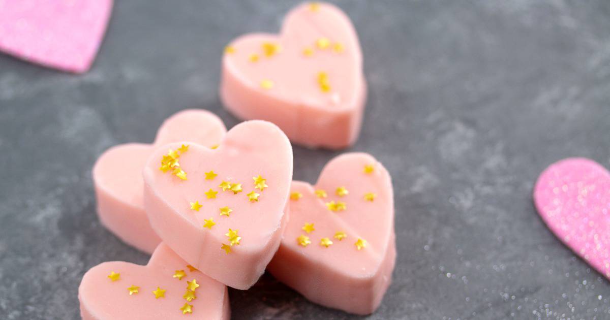 Valentine Glam White Chocolate Fudge – Must Love Home