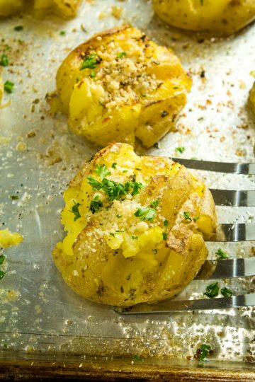 Garlic Herb Smashed Potatoes Recipe – Must Love Home