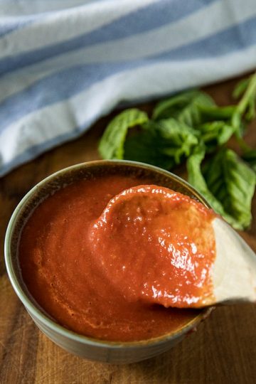 Easy Homemade Pizza Sauce - 5 Minute Recipe – Must Love Home