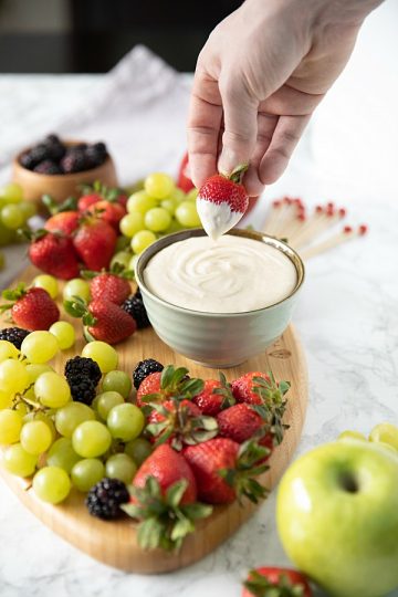 Cream Cheese Fruit Dip with Honey – Must Love Home