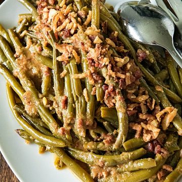 Best Slow Cooker Green Beans with Bacon (Southern-Style) – Must Love Home