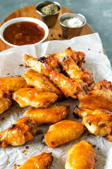 Easy Spicy Apricot Chicken Wings – Must Love Home