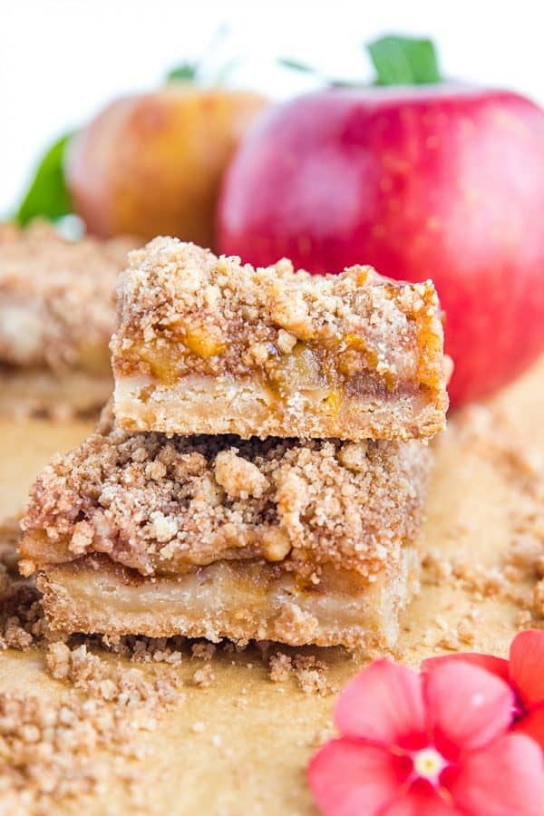 Easy Fresh Apple Pie Crumb Bars – Must Love Home