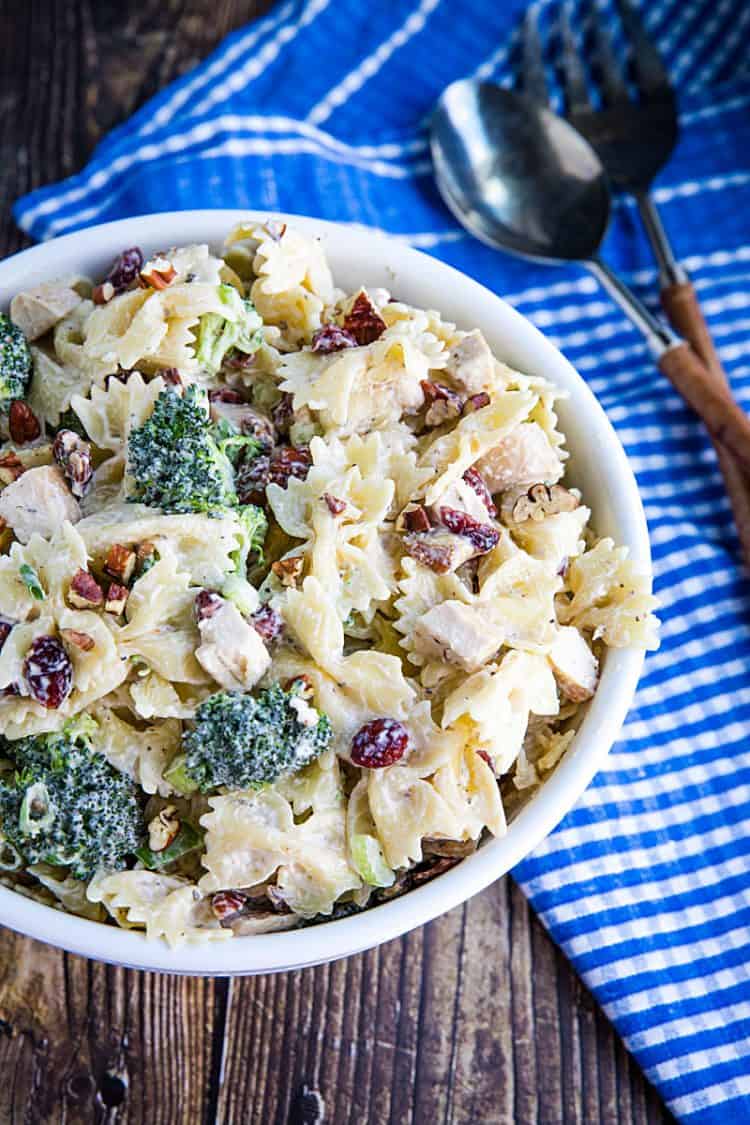 Easy Broccoli Chicken Pasta Salad – Must Love Home